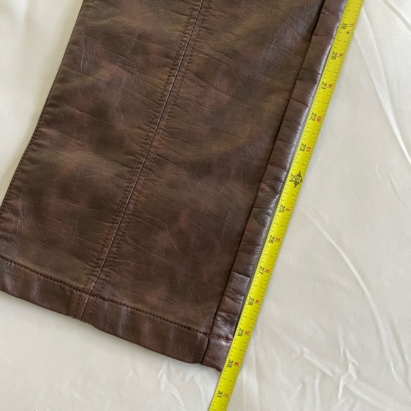 NWOT ✨ | URBAN OUTFITTERS FAUX LEATHER PANTS 👖 - Picture 7 of 16